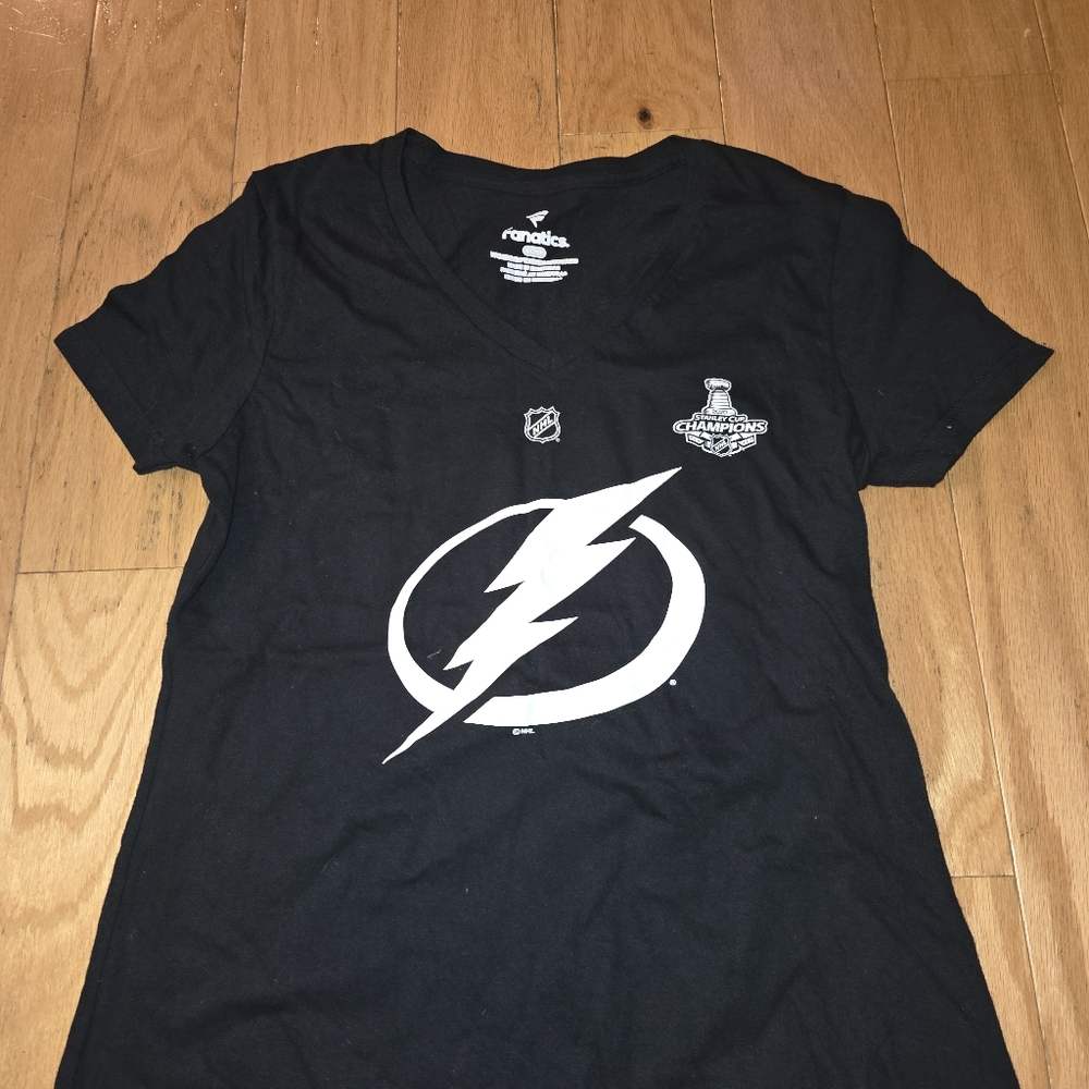Fanatics NHL Lightning Black Tee Womens Size S (86 KUCHEROV) - Picture 6 of 7